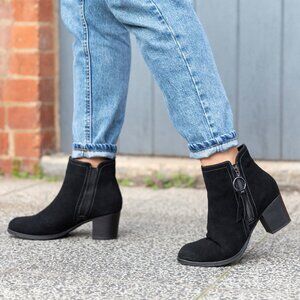 Skechers Women's Taxi Single Lady Boot Size‎ 8.5 Black leather Block Heel Shoe